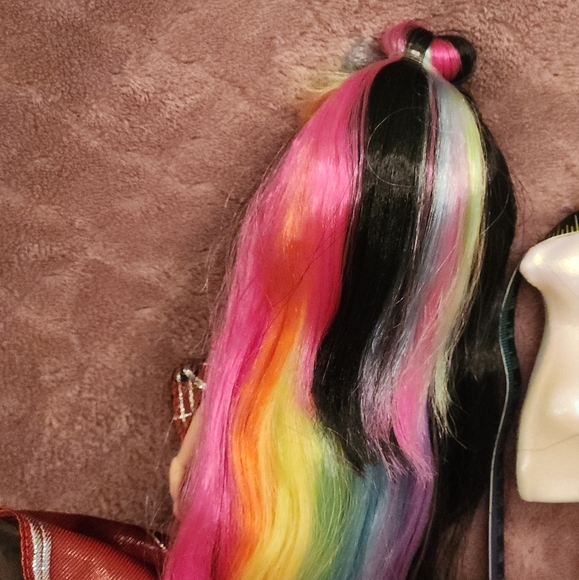 Rainbow High 2021 Jett Dawson Art of Fashion Doll w Dress, Outfit, & Accessories - Picture 10 of 13